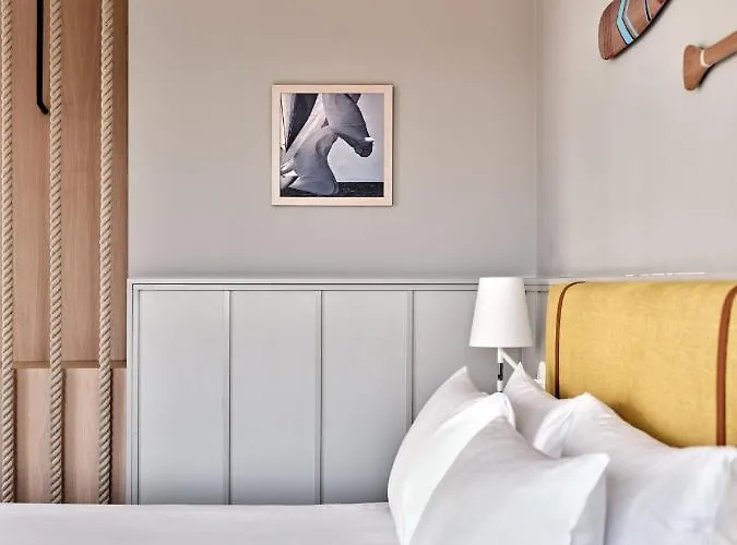 - Centre By Ihg מלון 4*