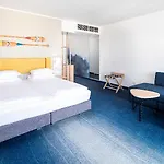 - Centre By Ihg Hotel