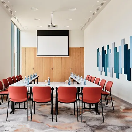 - Centre By Ihg 4*