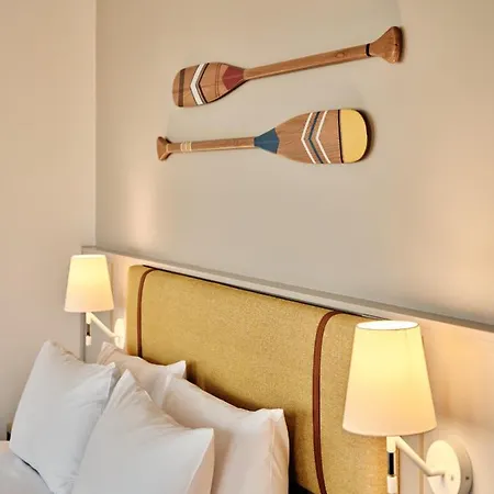 - Centre By Ihg