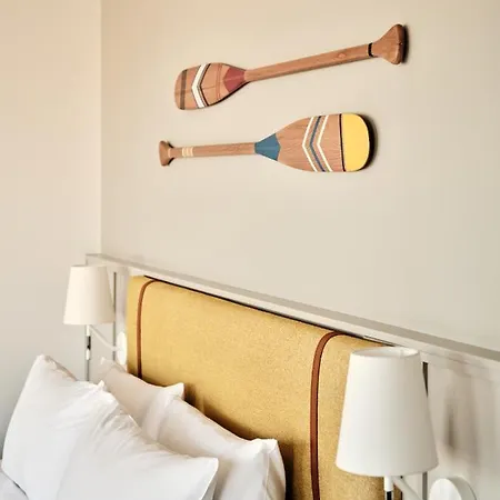 - Centre By Ihg 4*
