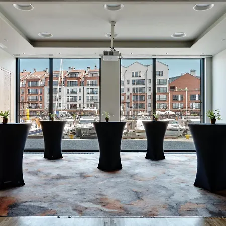 - Centre By Ihg Hotel 4*