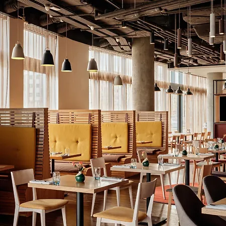 - Centre By Ihg 4*