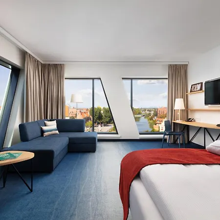 - Centre By Ihg