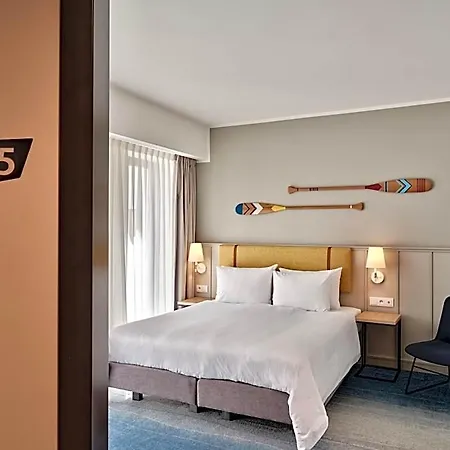 - Centre By Ihg Szálloda 4*