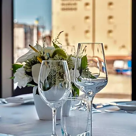 - Centre By Ihg Hotel