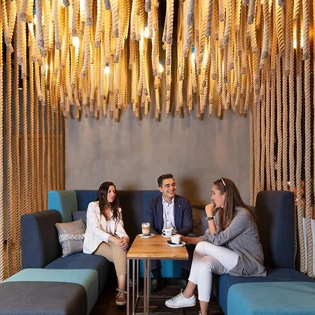 Hotel - Centre By Ihg 4*