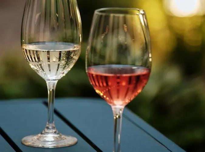 - Centre By Ihg Отель