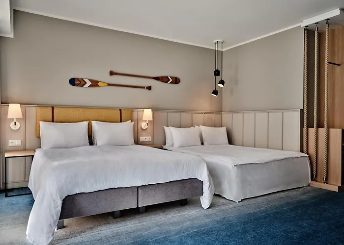 Hotel - Centre By Ihg 4*